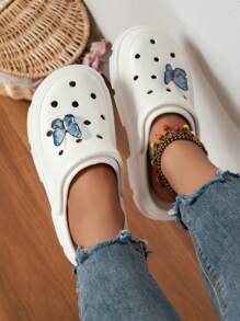 女性蝴蝶裝飾鏤空通風時尚戶外乙烯-乙酸乙烯共聚物洞洞鞋 - 白色 - 查看 2
