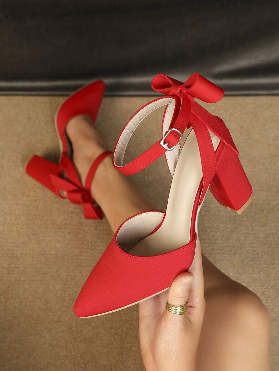 新品到貨,女士彎結飾粗跟尖頭高跟鞋,適用於日常佩戴