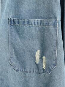 Manfinity EMRG 男士棉破洞毛邊牛仔襯衫不帶T恤 - 淺色水洗藍 - 查看 3