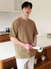 DAZY Hombres Camiseta unicolor de cuello de muesca - Caqui - Ver 2