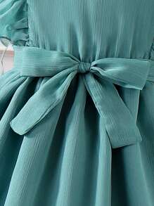 小女童荷葉邊繫腰帶洋裝