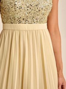 SHEIN Belle 亮片拼接百褶下擺繞頸伴娘連衣裙 - 卡其色 - 查看 6