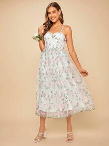 SHEIN Belle 花卉刺繡網紗覆蓋吊帶裙伴娘禮服 - 彩色 - 查看 1