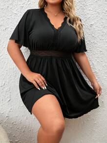 大碼蕾絲拼接貝殼邊蝴蝶袖睡裙