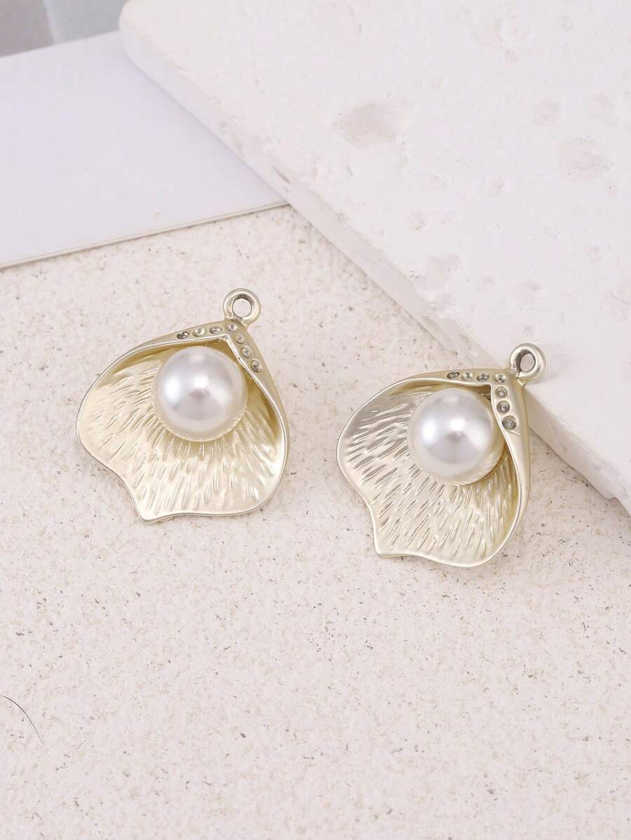 2 Cái/bộ DIY Ngọc Trai Giả Phụ Kiện Trang Sức Dễ Thương Vỏ Bông Tuyết Lá Chữ Hình Trái Tim Hợp Kim Móc Khóa Túi Quyến Rũ - Vàng - Xem 1