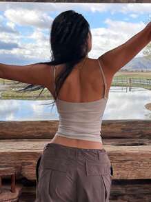 DAZY Áo crop top thêu họa tiết đồ họa dành cho nữ - Màu Xám nhạt - Xem 4