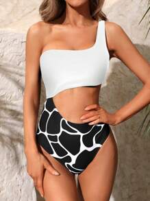 Graphic Print Cut Out One Shoulder One Piece Swimsuit - Black and White - View 1
