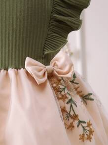 Trang phục dự tiệc cho em bé Thêu Xù Nơ trước Khối Màu Hoa - xanh quân đội - Xem 5