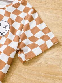 SHEIN 2 Pcs Baby Boys Casual Everyday Basic Plaid & Face Graphic Print Round Neck Short Sleeve Top And Shorts Set, Soft And Comfortable Knit Fabric, Suitable For Daily Wear And Outdoor Activities In Spring/Summer
