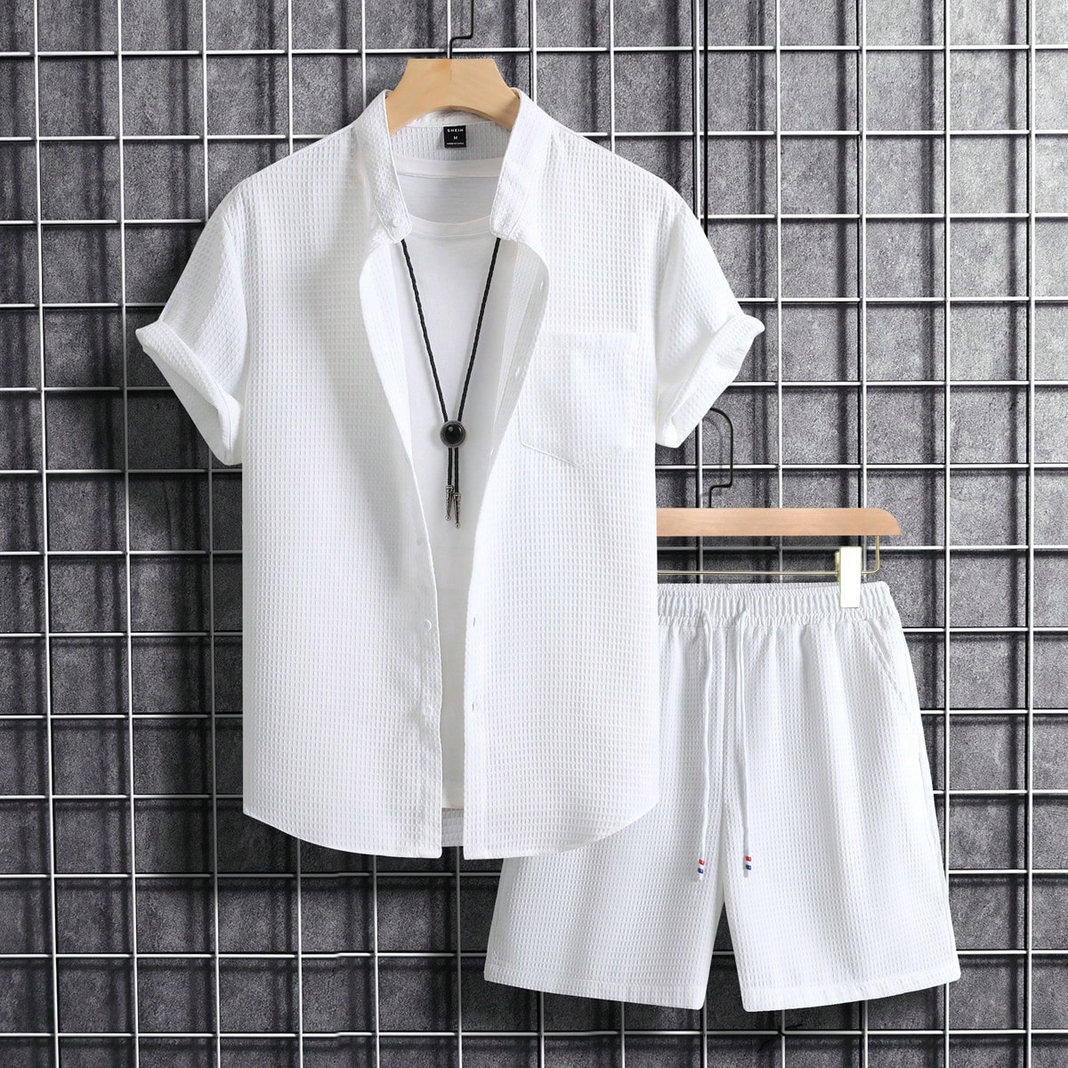 Conjunto de camisa con parche en el bolsillo y pantalones cortos con cordón en la cintura para hombre, ropa casual de vacaciones para el esposo, atue
