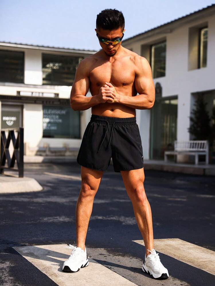 Boyfriend Style Men Drawstring Waist Sports Shorts