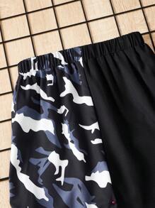 SHEIN 男孩迷彩印花側翻蓋口袋工裝褲