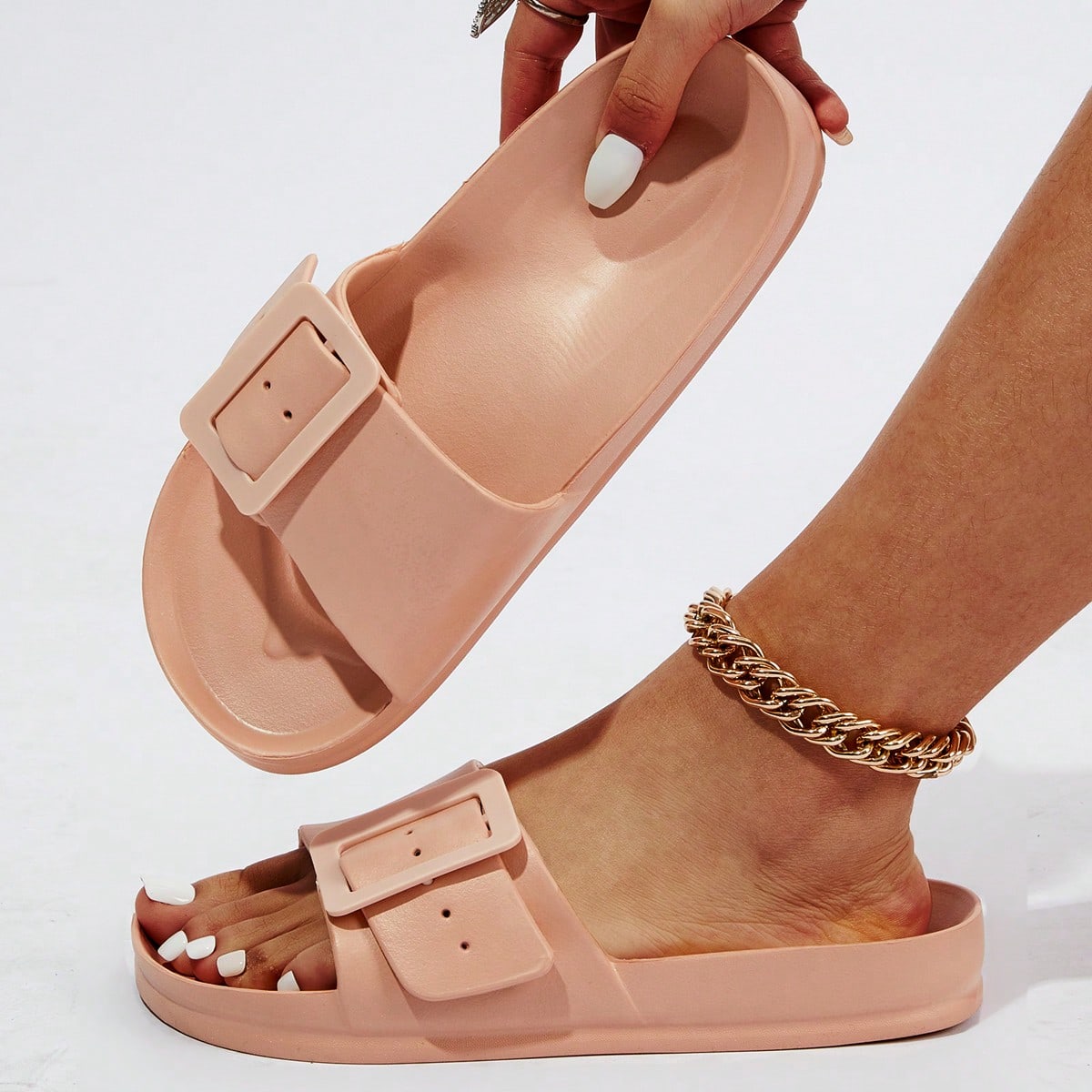 Sandalias deslizantes de mujer con hebilla única, ajustables, suaves y cómodas, de alta elasticidad, en colores de moda para viajes a la playa, vaca