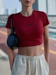 Dazy Designer 字母圖案短款T恤 - 玫瑰紅 - 查看 1