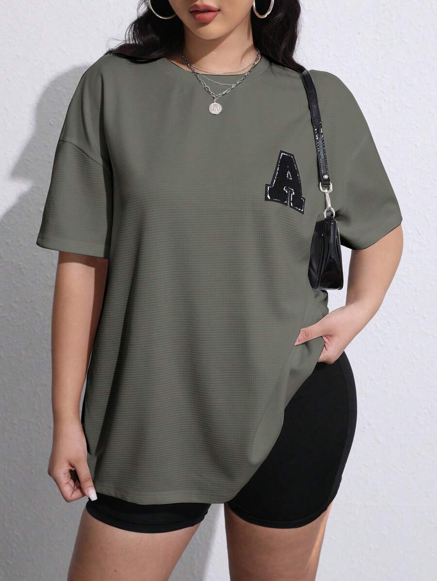 SHEIN EZwear 大碼字母貼布落肩T恤 - 軍綠色 - 查看 1