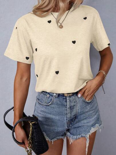 SHEIN LUNE Heart Print Round Neck Tee