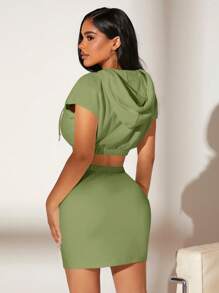 SHEIN SXY 字母貼布抽繩連帽短款T恤&包臀半身裙 - 青檸色 - 查看 2