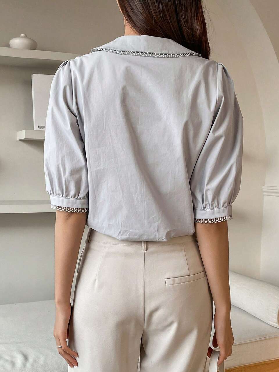 Contrast Lace Puff Sleeve Shirt
