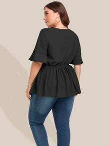 大碼素色V領荷葉邊下擺襯衫 - 黑色 - 查看 2