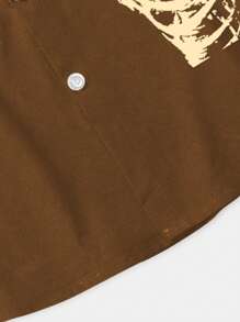 ROMWE MEN Street Life Áo sơ mi Nam Nút phía trước Lễ Các Thánh Slogan Đường phố - Cà phê nâu - Xem 4