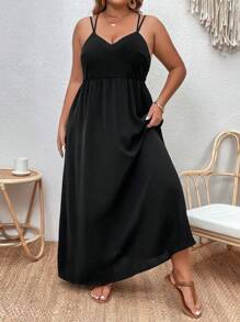 SHEIN VCAY 大碼素色吊帶連衣裙 - 黑色 - 查看 4