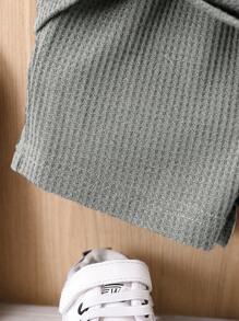 SHEIN Baby Boy Summer Cartoon Dinosaur Print Round Neck Short Sleeve T-Shirt And Shorts Casual 2 Pieces Set - Light Grey - View 5