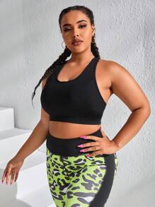 Yoga Basic Plus Solid Criss Cross Back Sports Bra - Black - View 3