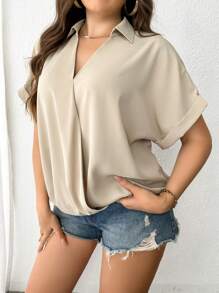 SHEIN LUNE Blusa unicolor de manga murciélago con diseño cruzado - Caqui - Ver 1