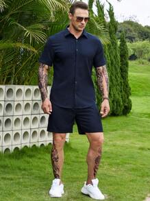 Manfinity Homme Áo sơ mi nam cài nút trơn cỡ lớn đi nghỉ mát & quần short cạp rút - Màu xanh hải quân - Xem 5