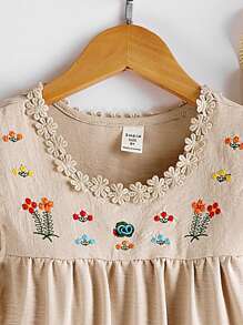SHEIN Vintaside Kids Vestido De Menina Pré-adolescente Floral Com Bordado E Babado Na Barra E Bolso Adicional