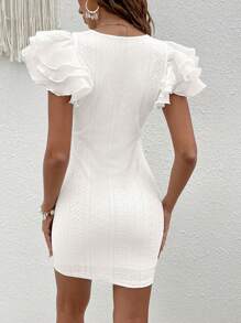 SHEIN VCAY Vestido ajustado con bordado con ojal a capas ribete