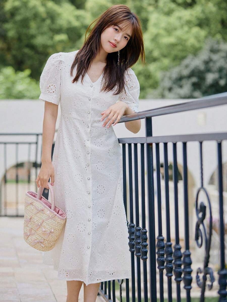 DAZY 網眼刺繡前紐扣泡泡袖連衣裙 - 白色 - 查看 1