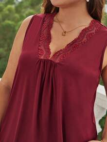 SHEIN Frenchy Plus Contrast Lace Tank Top - Burgundy - View 2