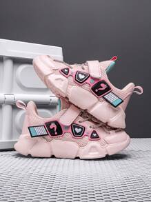 女孩透氣心和問號細節運動粉色老爹鞋
