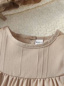 SHEIN Vintaside Kids 嬰兒女孩泡泡袖荷葉邊連體褲 - 卡其色 - 查看 6