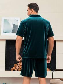 Extended Sizes Men Solid Button Front Lapel Neck Shirt & Shorts PJ Set - Green - View 2