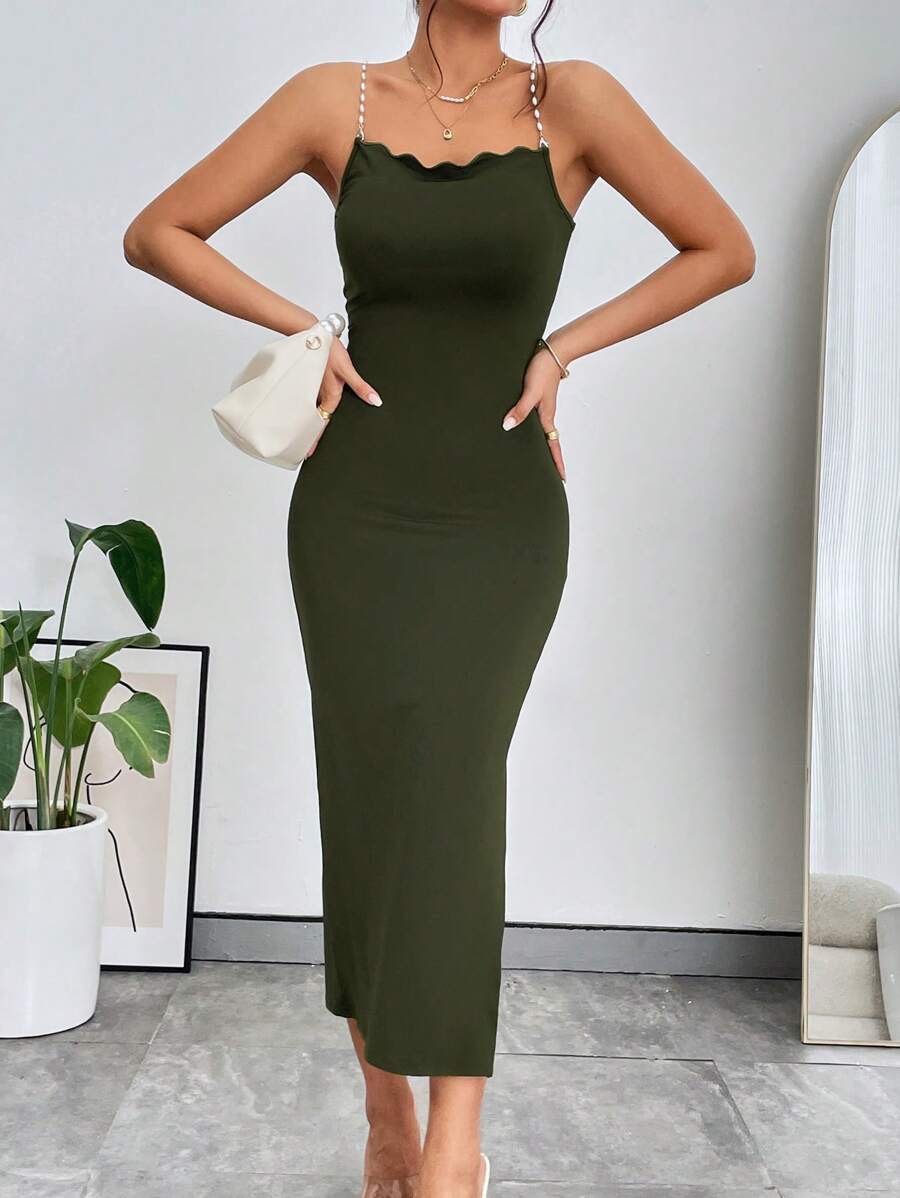 SHEIN Privé 素色貝殼邊吊帶洋裝 - 軍綠色 - 查看 1