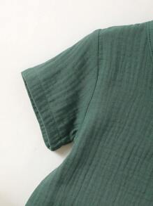 SHEIN Đứa bé trai Nút đơn Áo & quần short - Màu xanh lá cây đậm - Xem 3