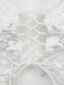 Hauture 蕾絲覆蓋 前扣綁帶背心上衣 - 白色 - 查看 6