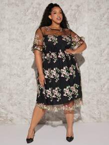 SHEIN CURVE+ Plus Floral Embroidery Mesh Overlay Dress - Multicolor - View 5