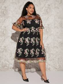 SHEIN CURVE+ Plus Floral Embroidery Mesh Overlay Dress - Multicolor - View 7