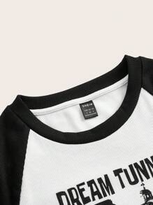 SHEIN EZwear 蝴蝶和标语图案插肩袖短款 T 恤梦幻隧道每一天都是宝藏始终保持好心情 - 黑與白 - 查看 3