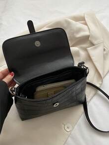 Bolsa cuadrada con cocodrilo en relieve con solapa con diseño de hebilla - Negro - Ver 3