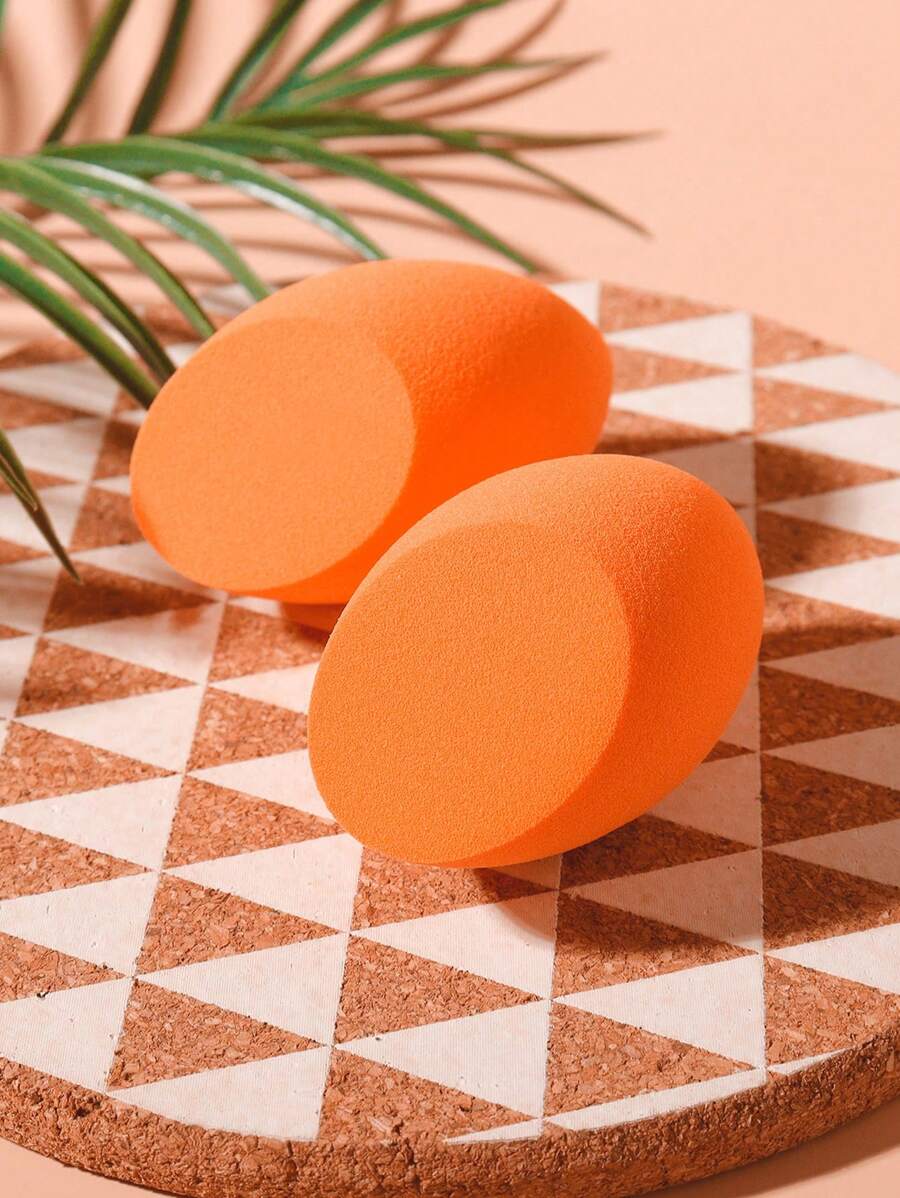 2入組雙用途化妝海綿組，非乳膠材質化妝海綿，可重複使用和清洗，適用於粉末和液態化妝品，柔軟的定妝和混合面部化妝工具，適用於日常化妝，男女均可使用，是便攜的日常和旅行必需品