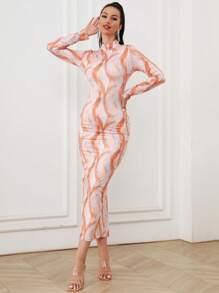 Vestido ajustado con estampado de mármol de cuello alto con abertura trasera - Rosa Pálido - Ver 1