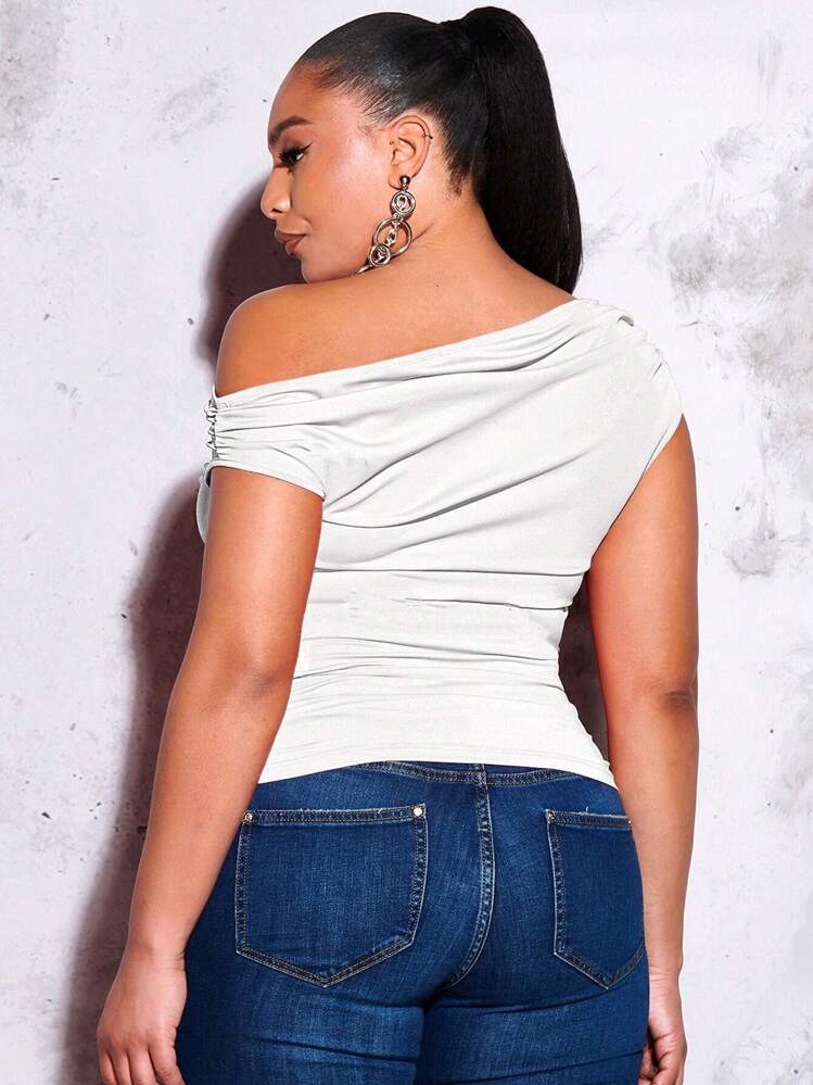 SHEIN BAE Plus Asymmetrical Neck Ruched Side Solid Tee - White - View 2