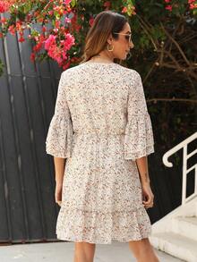 碎花荷葉袖荷葉邊洋裝 - 彩色 - 查看 2