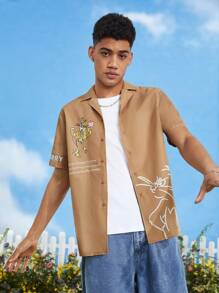 TOM & JERRY X SHEIN Áo sơ mi Nam Nút phía trước Hoạt hình Slogan Giải trí - Lạc đà - Xem 5