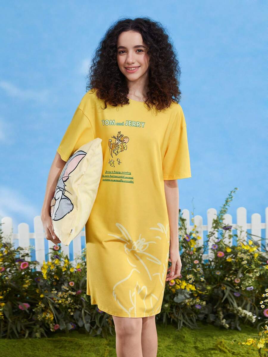 TOM & JERRY X SHEIN 標語和卡通圖案落肩袖睡裙 - 黃色 - 查看 1