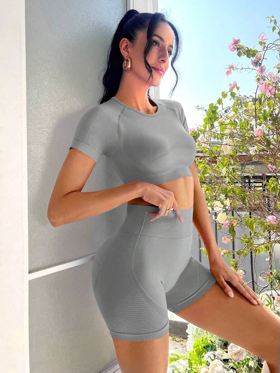 Yoga Basic 無縫插肩袖運動套裝 - 灰色 - 查看 1